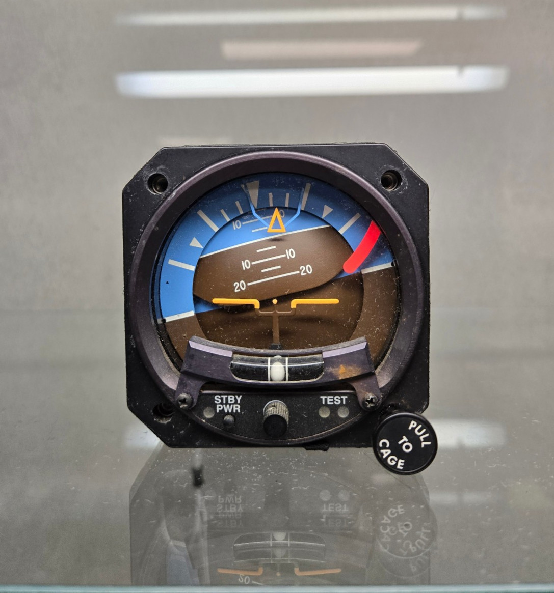Mid-Continent Lifesaver Attitude Indicator PN 4300-411