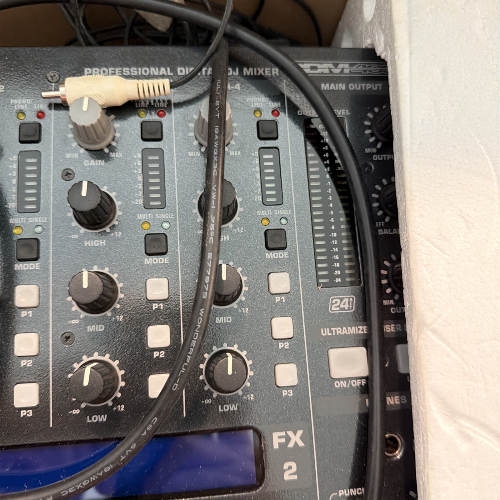 Behringer DDM4000 Professional 5- Channel DJ Mixer W/Sampler Fx, Duel BPM Counte