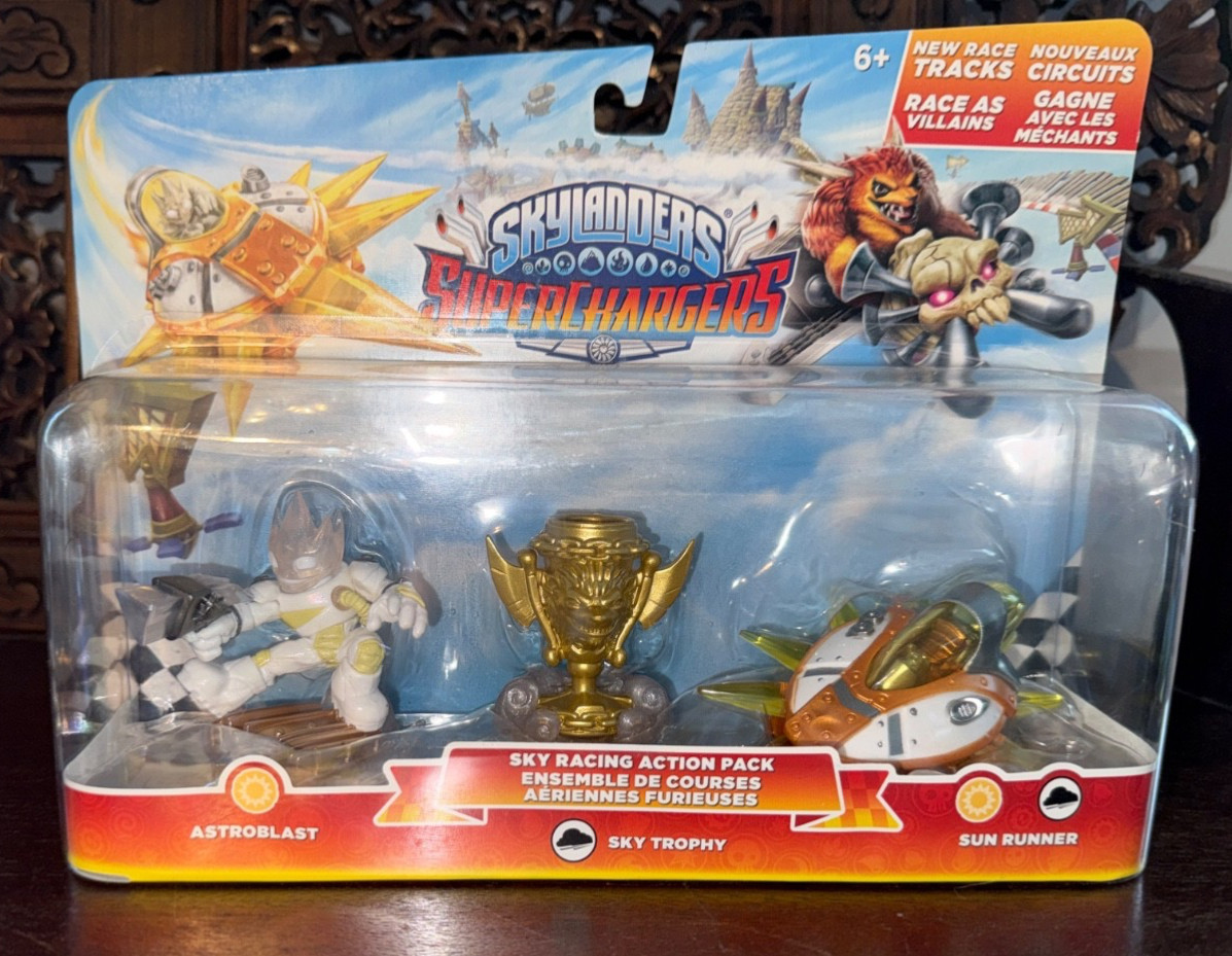 Skylanders Superchargers Sky Racing Action Pack Astro Blast Sun Runner vehicle