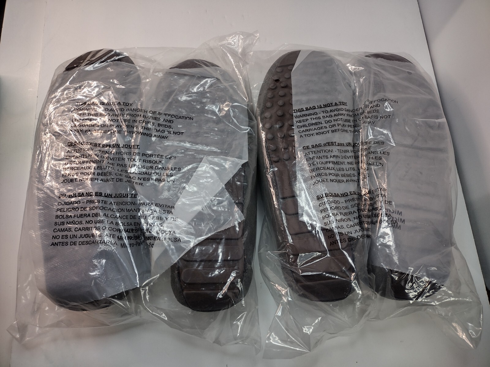 2 Pairs Men's dluxe by dearfoams Genuine Shearling Moccasin Slippers Size 9 Gray