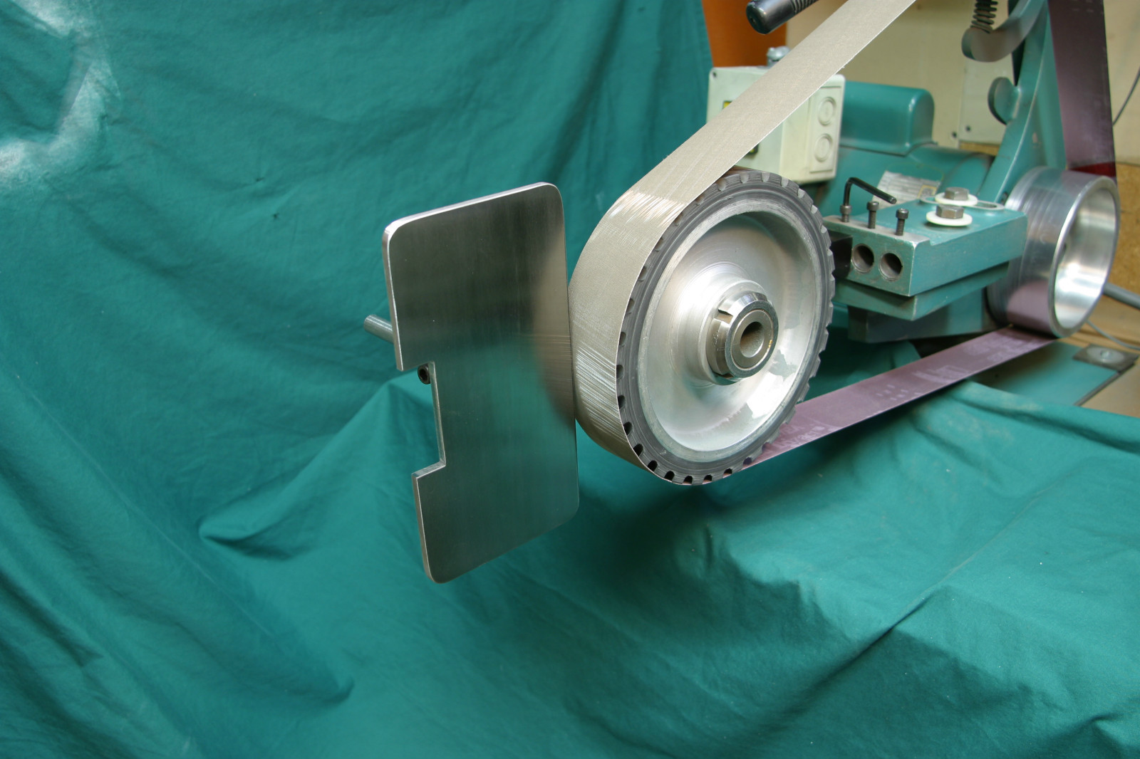 D-D Work / Tool Rest for KMG "Classic" Grinder- 14" Table