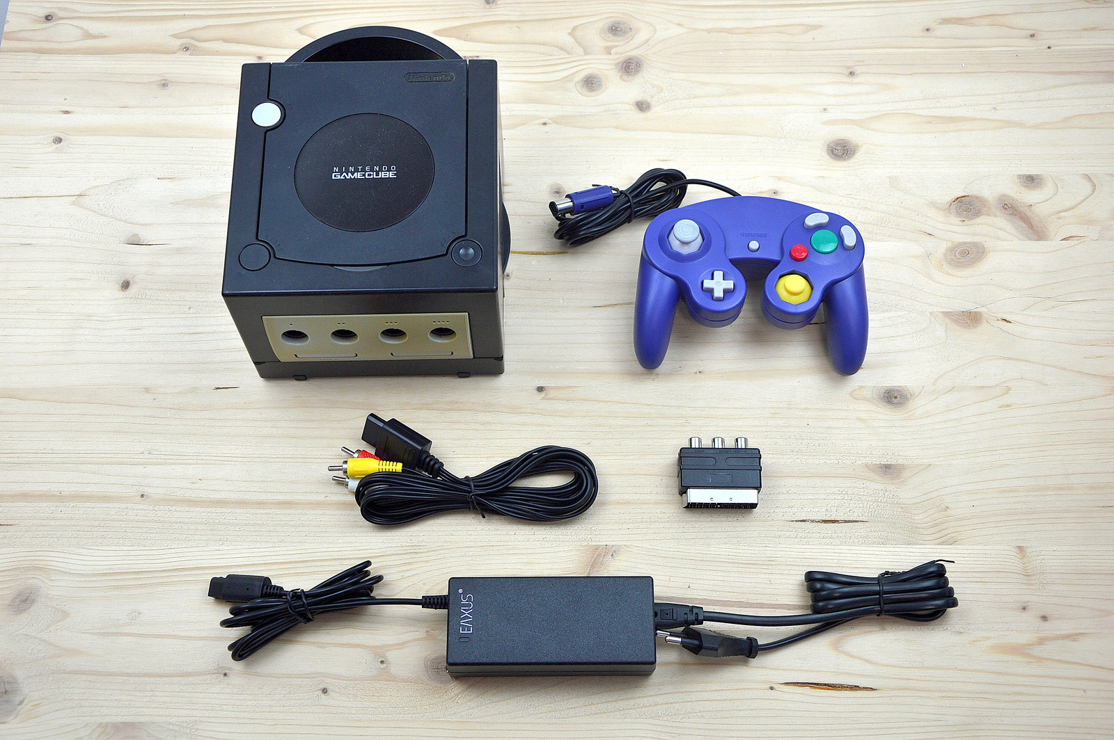 NGC - Nintendo GameCube Console Black with Controller (Used Condition)