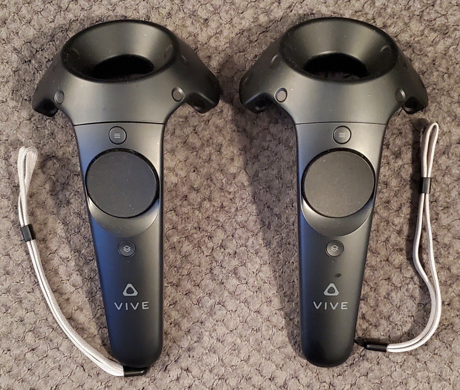 HTC Vive VR Headset Complete Set + Custom Pelican 1510 Case (Easily Portable)
