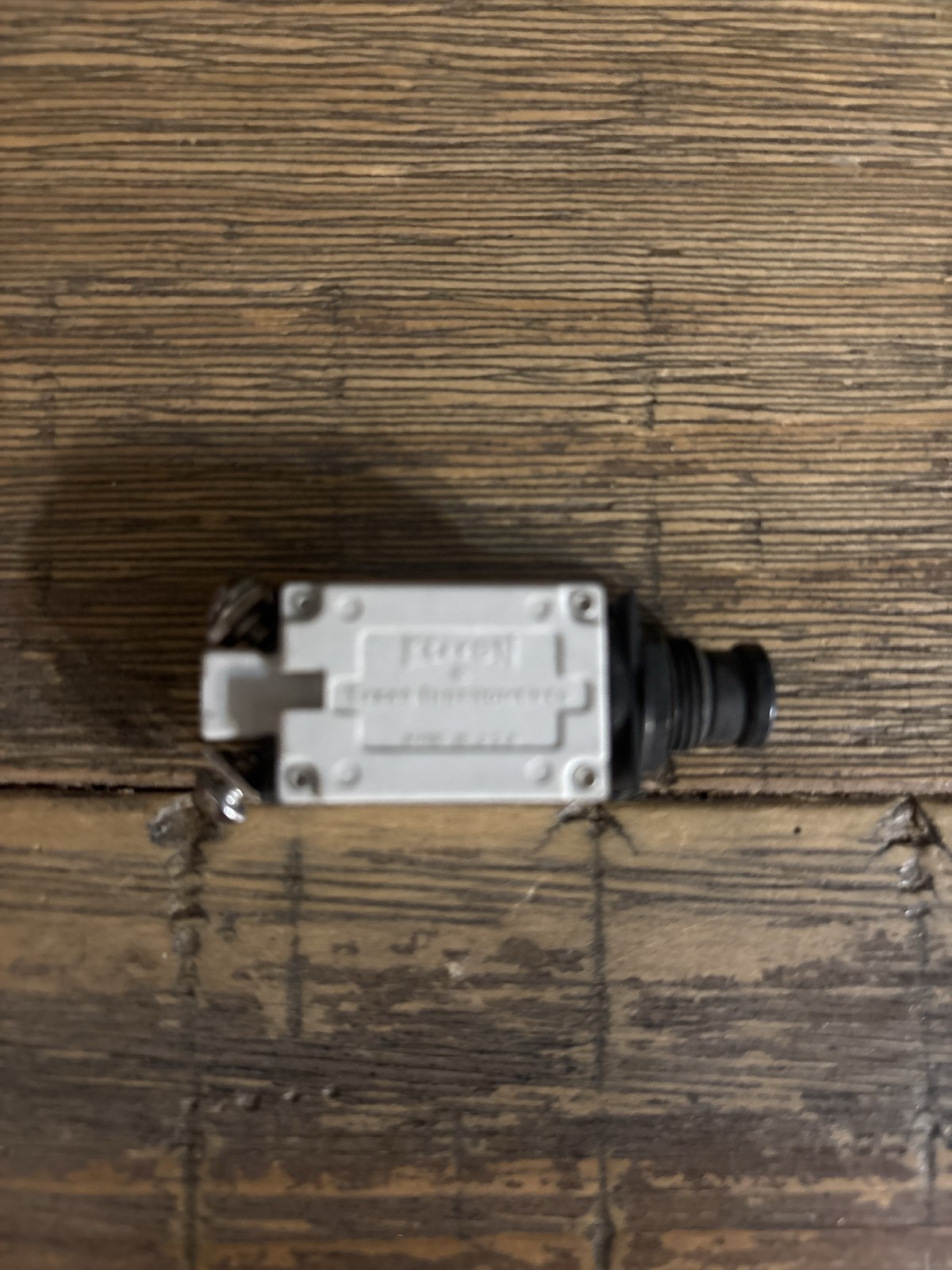 Klixon Circuit Breaker Pull Type 10 amp 7277-2-10