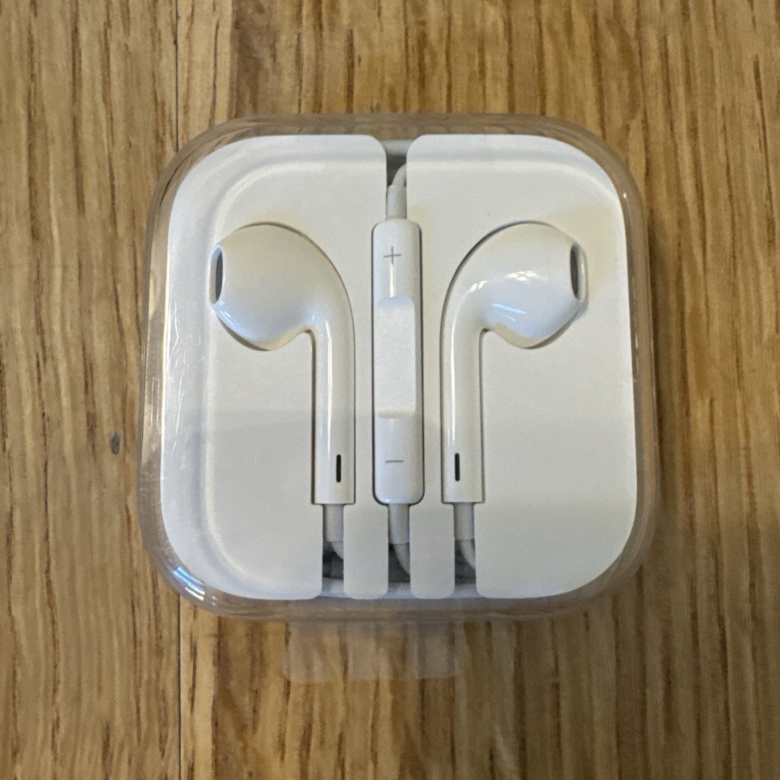 Apple Wired Ear Buds w/Case iPhone iPad iPod 3.5mm Aux Jack Headphones NEW