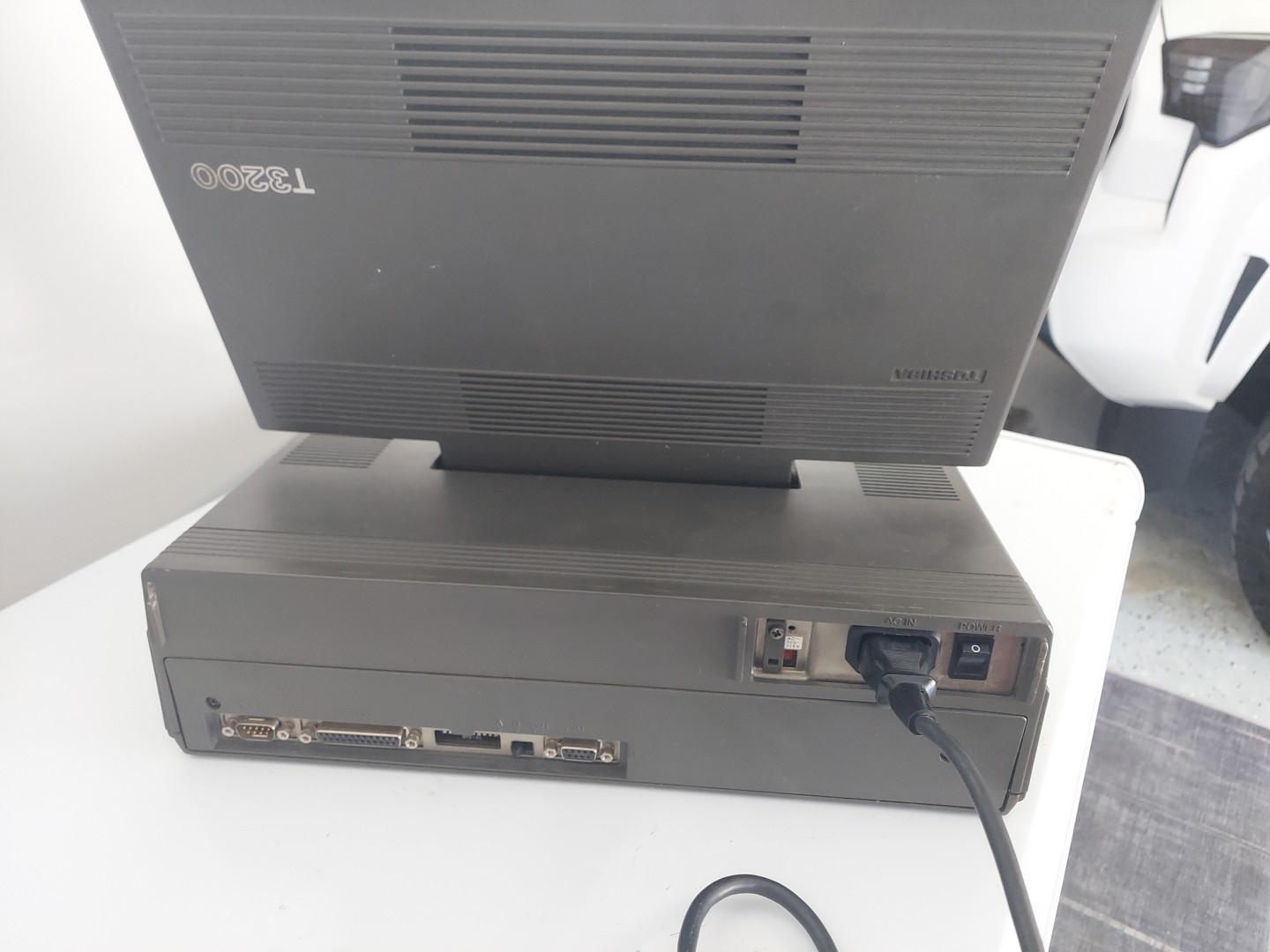 Toshiba T3200 Luggable Notebook Laptop