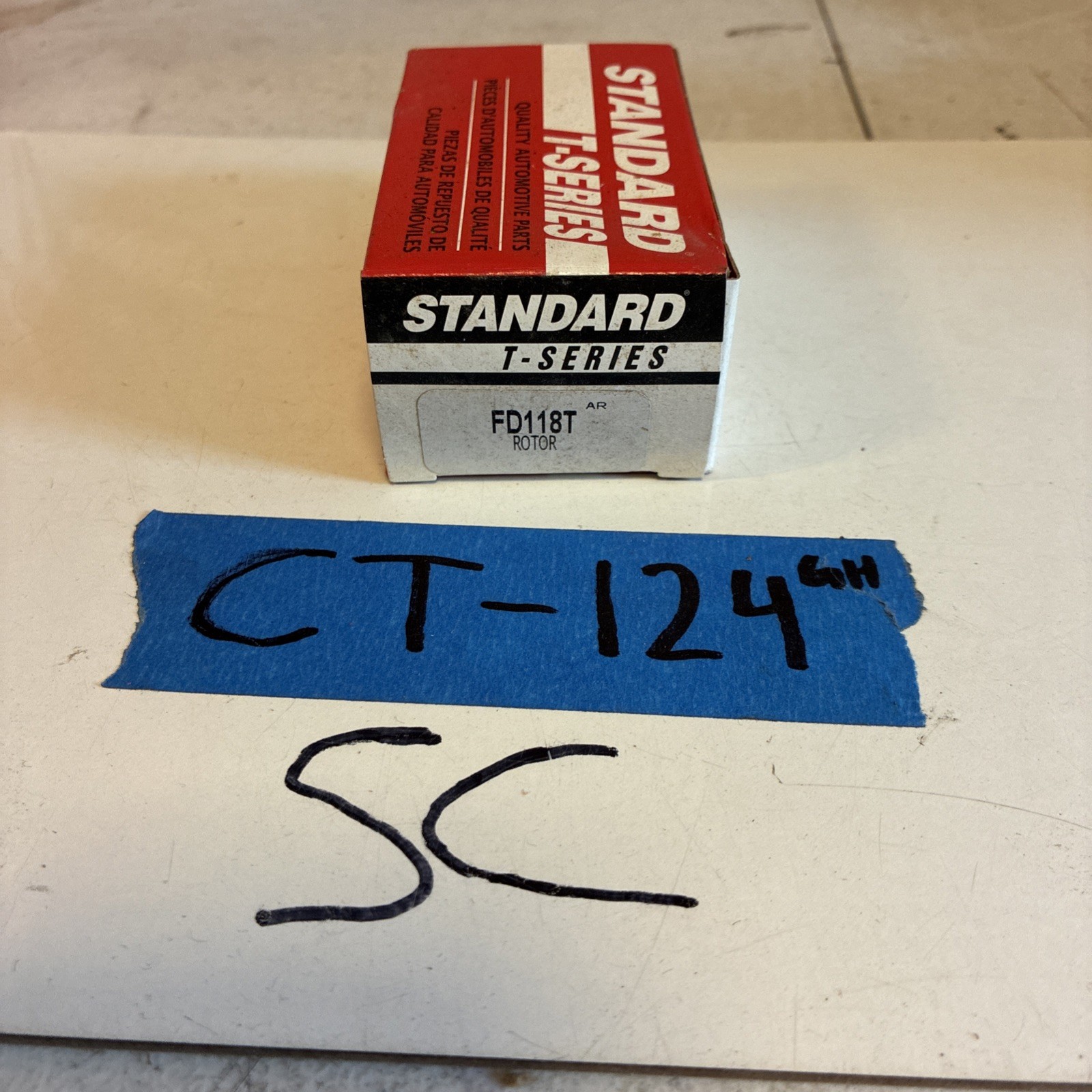 NOS Standard T-Series FD118T Distributor Rotor - SMP