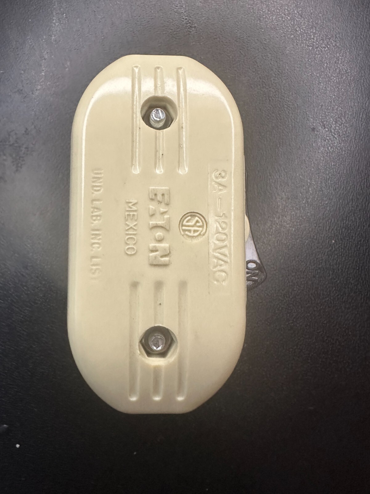 EATON 933-V IN LINE CORD SWITCH IVORY