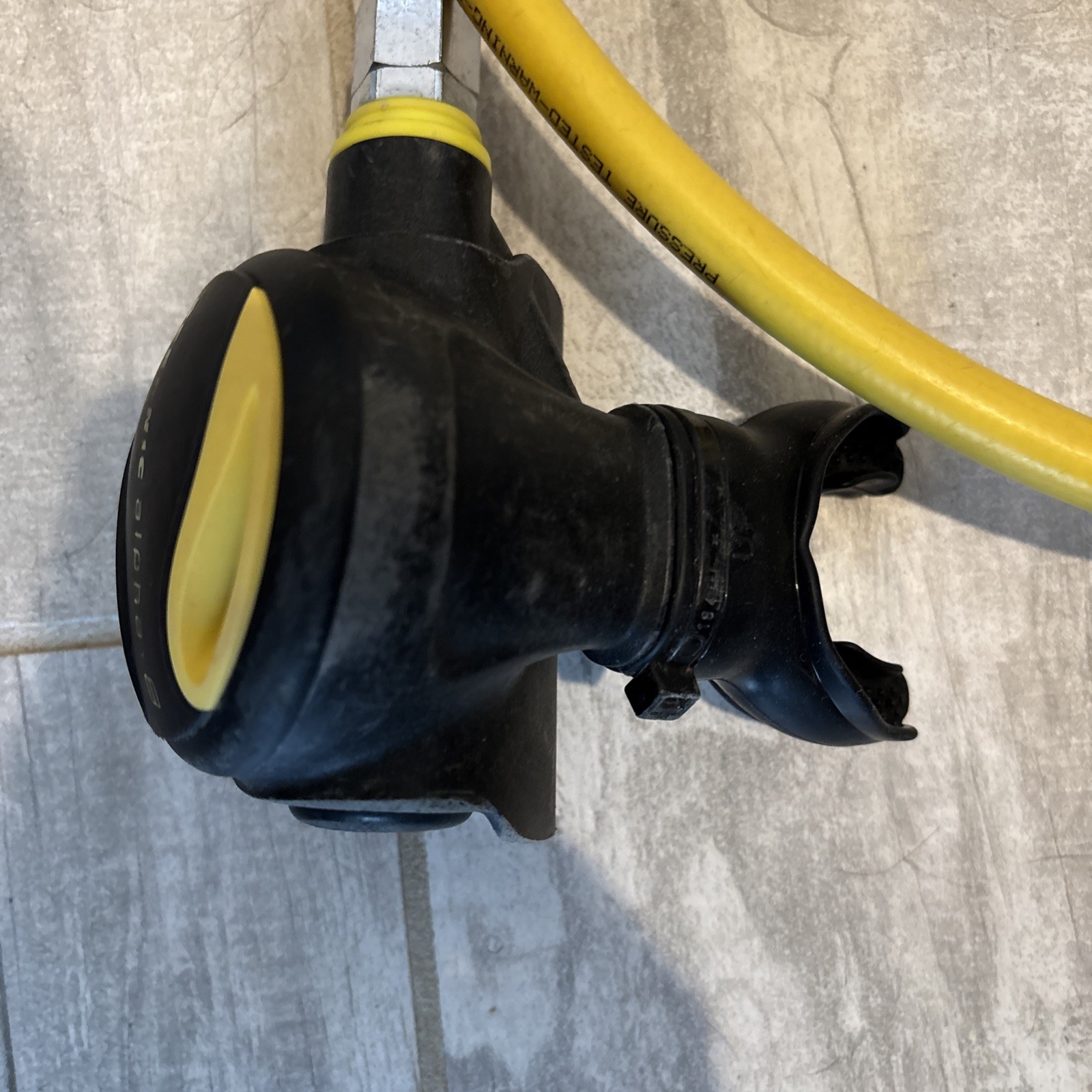 Oceanic Alpha 8 Octopus Regulator