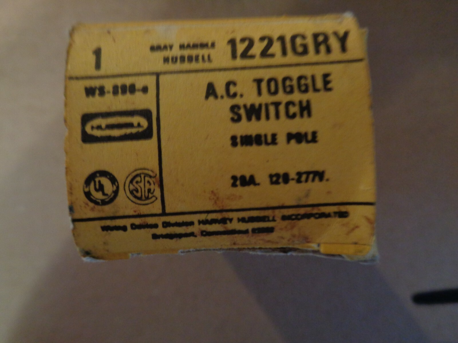 Hubbell 1221GRV A C Flush Toggle Switch Single Pole New