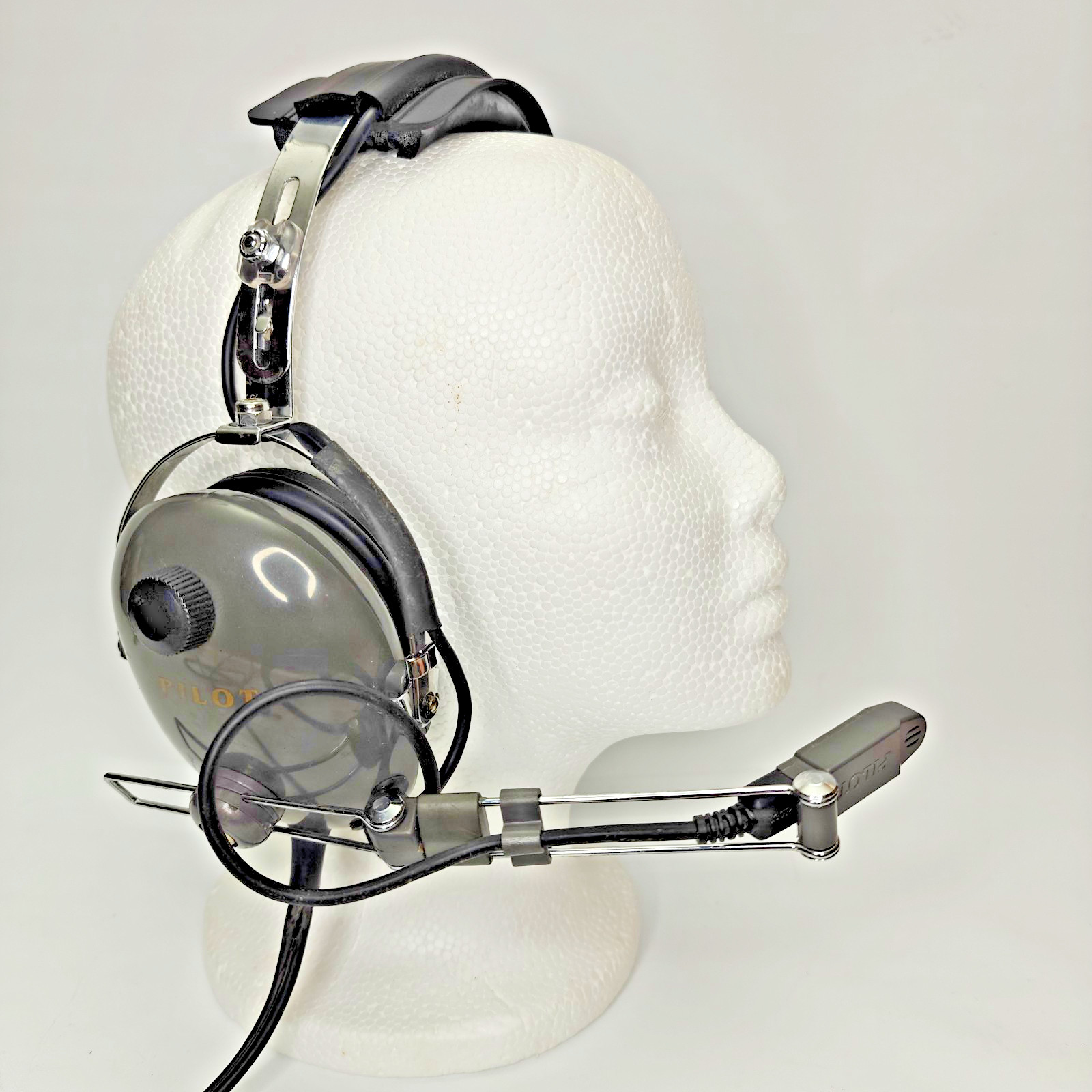 Pilot Avionics PA11-40 Aviation Headset w/PTT Switch