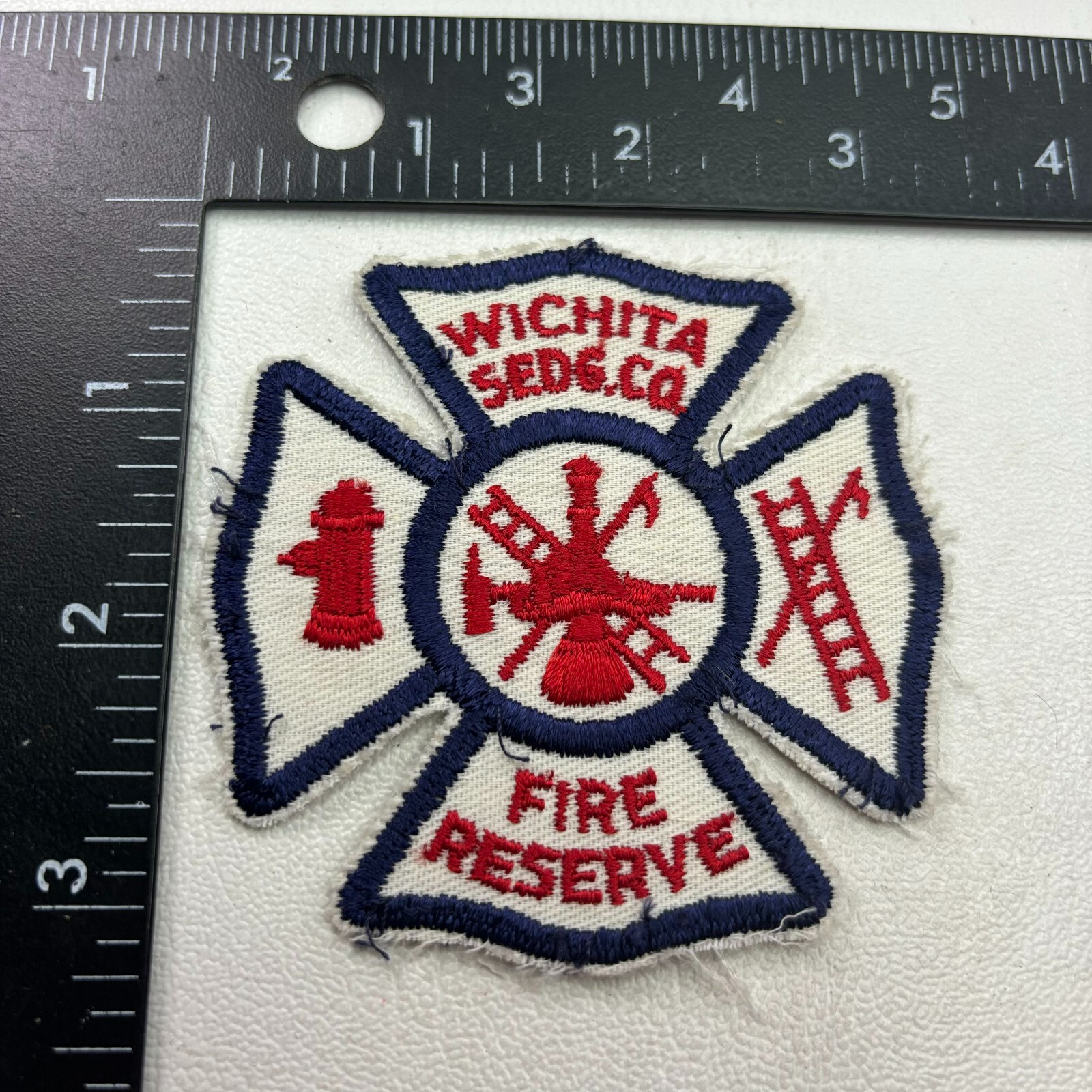 Vintage Oldie WICHITA SEDGWICK COUNTY FIRE RESERVE Patch (Firefighter) S45K