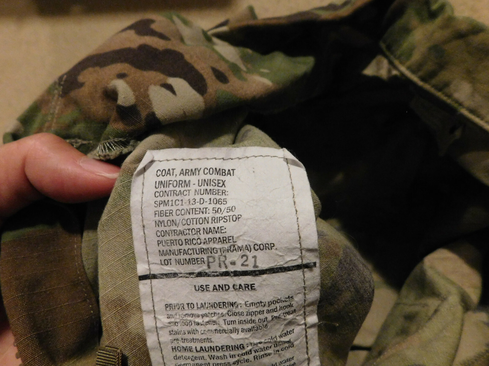 US ARMY OCP COAT SZ MEDIUM - SHORT
