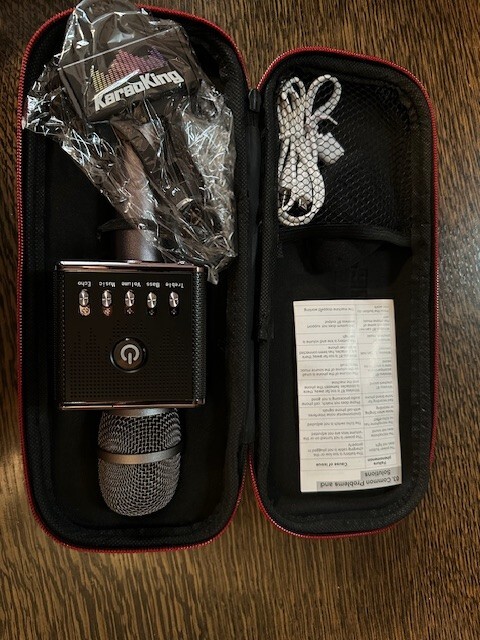 Karaoke Microphone H8 2.0 with Smartphone holder and LED Lights