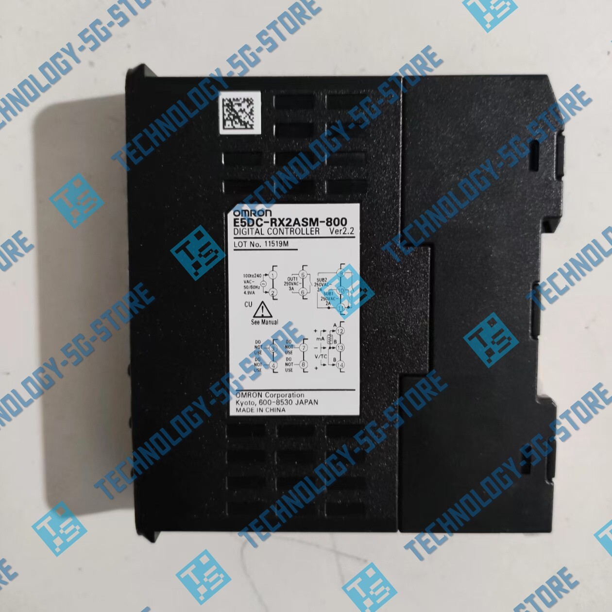 New Omron E5DC-RX2ASM-800 temperature controller