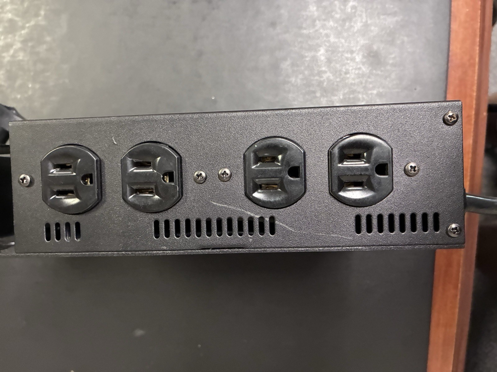 Leviton D4DMX-MD3 4-Channel Programmable Dimmer Pack