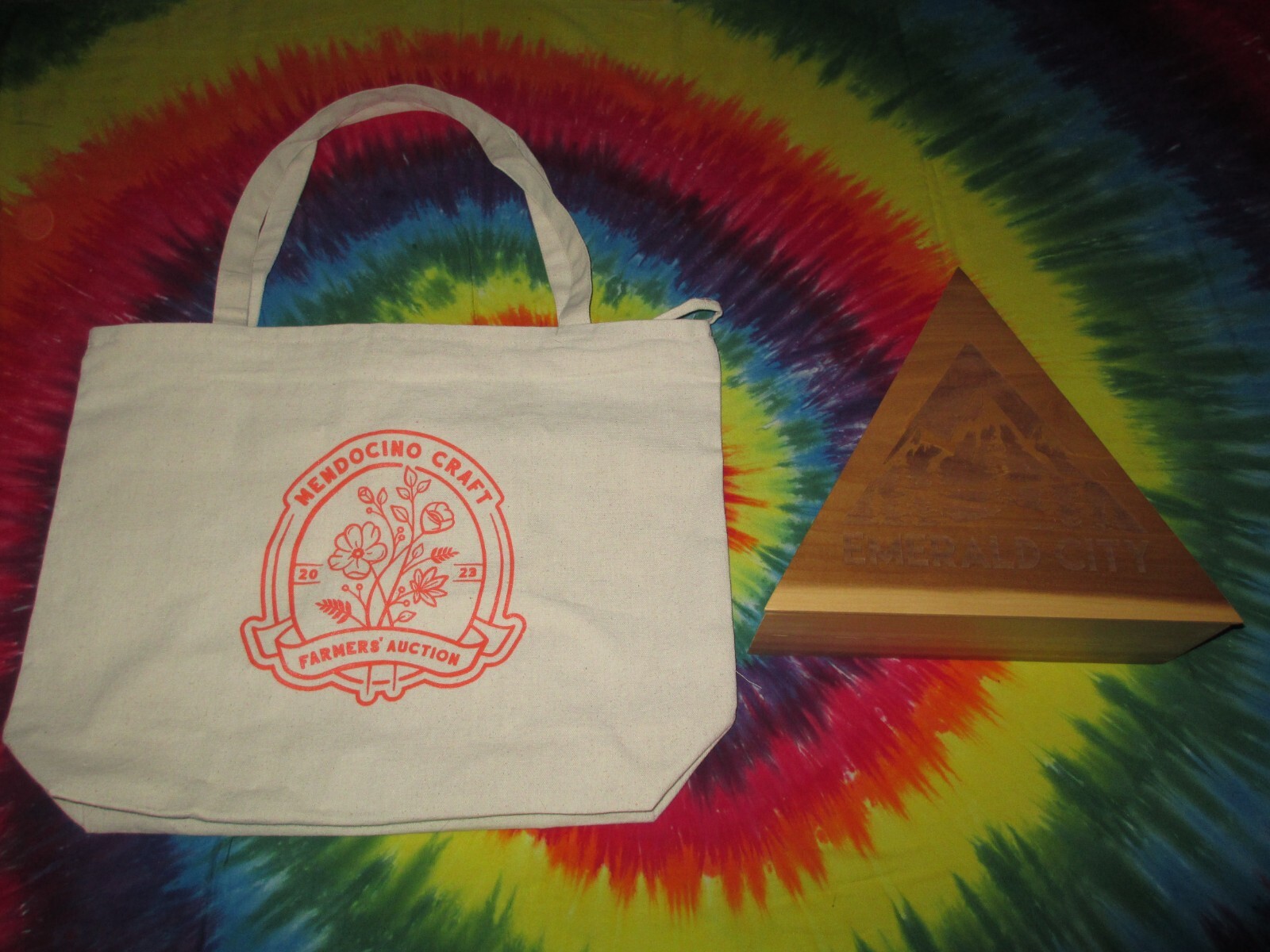 EMERALD TRIANGLE TOTE CITY WIZARD OF OZ POT LEAF MENDOCINO WOOD STASH BOX-NEW