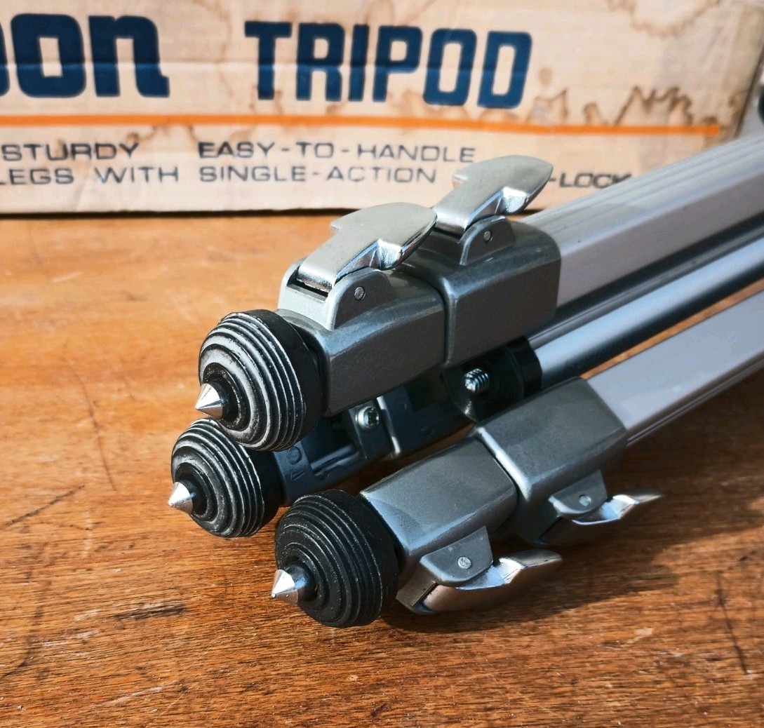 Vintage Velbon VG-3 Adjustable Tripod