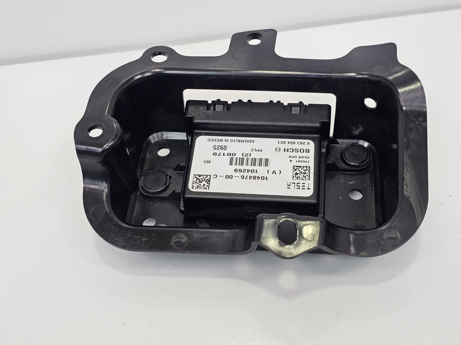 12-20 Model S ECU Park Distance Assist Control Sensor Module PDC 1048476-00-C