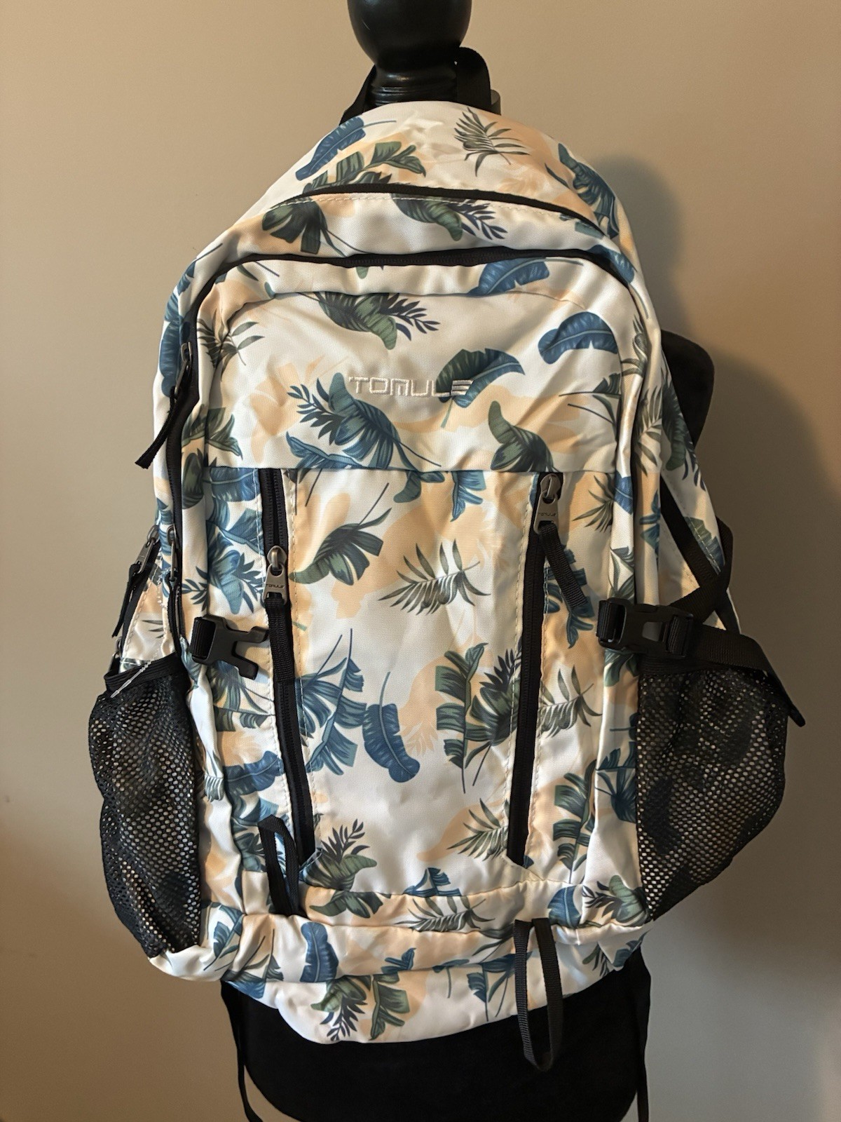 TOMULE Unisex Lightweight Waterproof Hiking Backpack 40 Liter Never Used No Tags