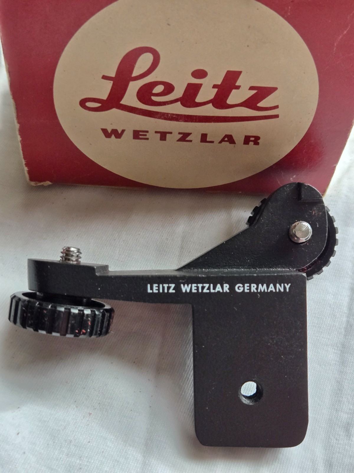 Original Leica Leitz Tripod Adapter Holder (14276) for Leica R3