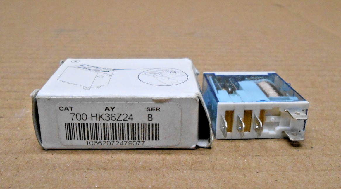 NEW ALLEN BRADLEY 700-HK36Z24 5 BLADE RELAY 16A DPST 24VDC SERIES B (9 AVAIL)