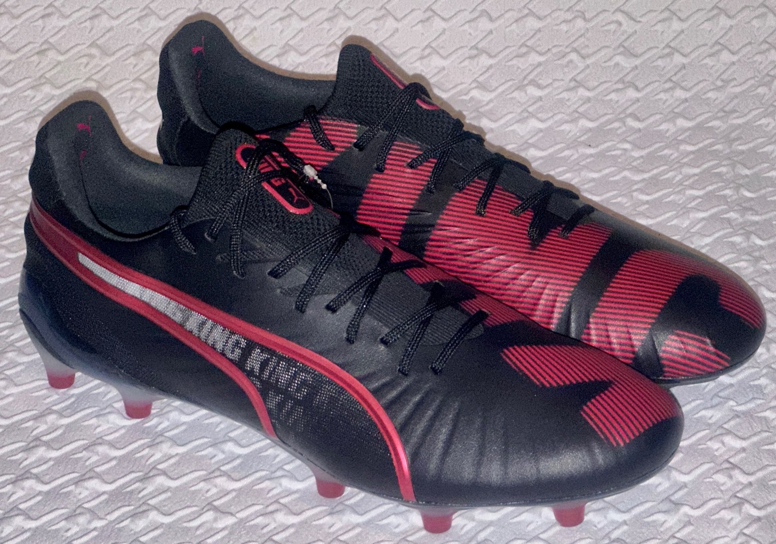 PUMA King Ultimate Launch Edition Black Red FG AG Soccer Cleats NEW Mens Sz 8