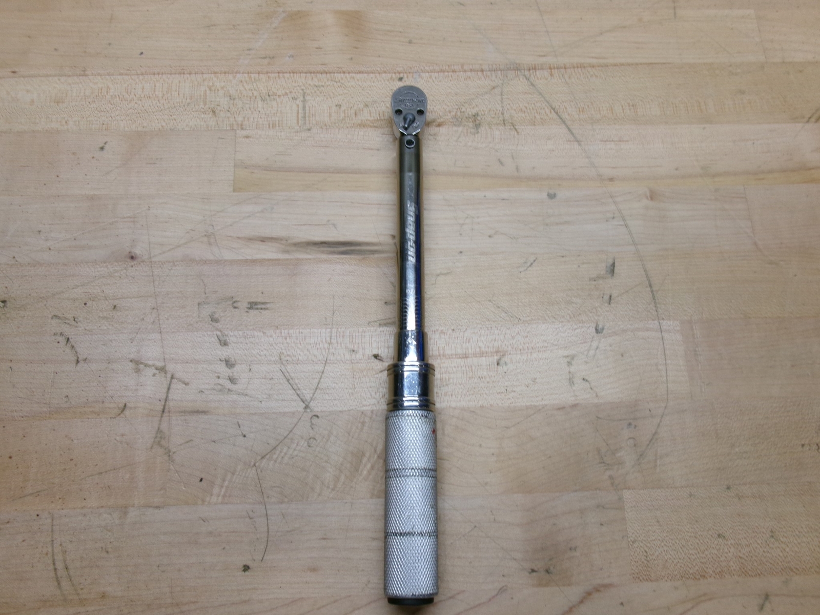 3/8" Drive SAE Adjustable Click-Type Compact Fixed Ratchet Torque Wrench (40–200