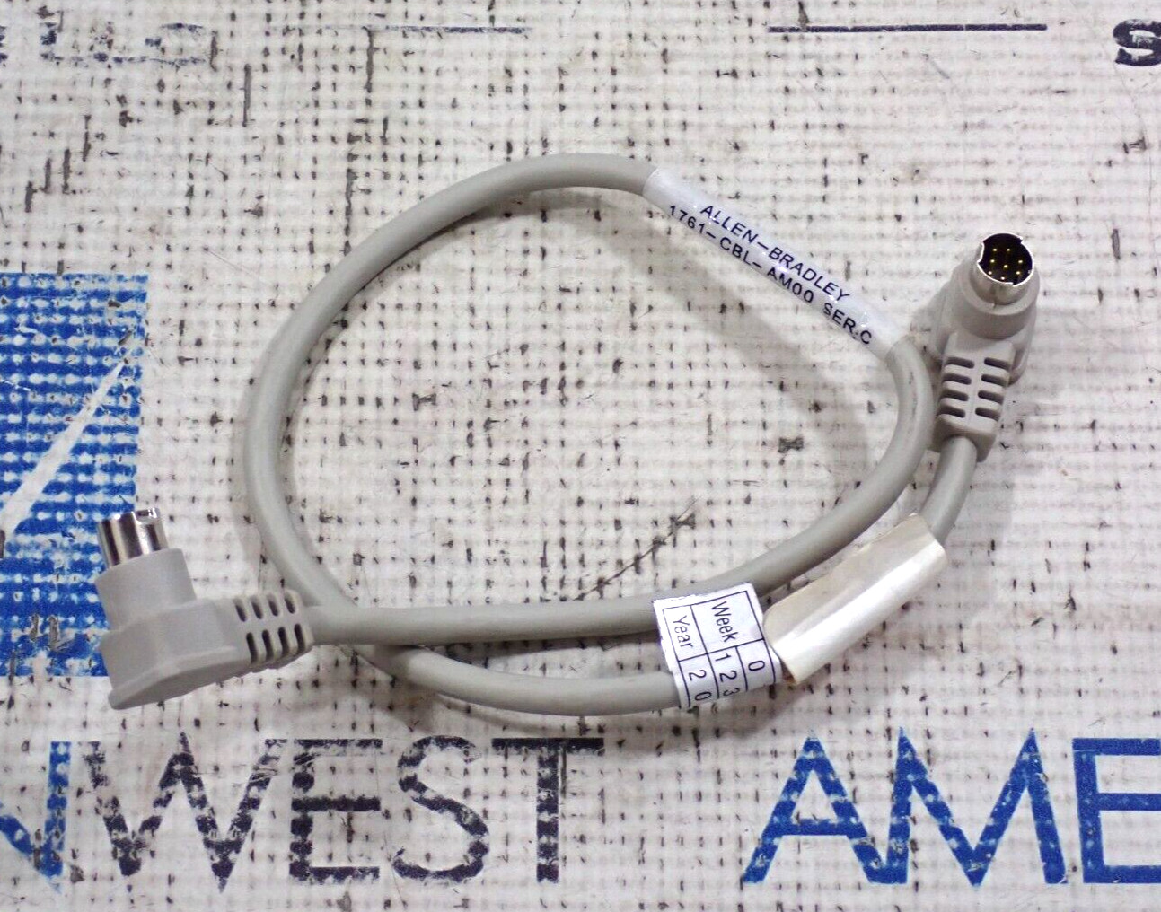 Allen Bradley 1761-CBL-AM00 Micrologic Cable ser C 8 pin