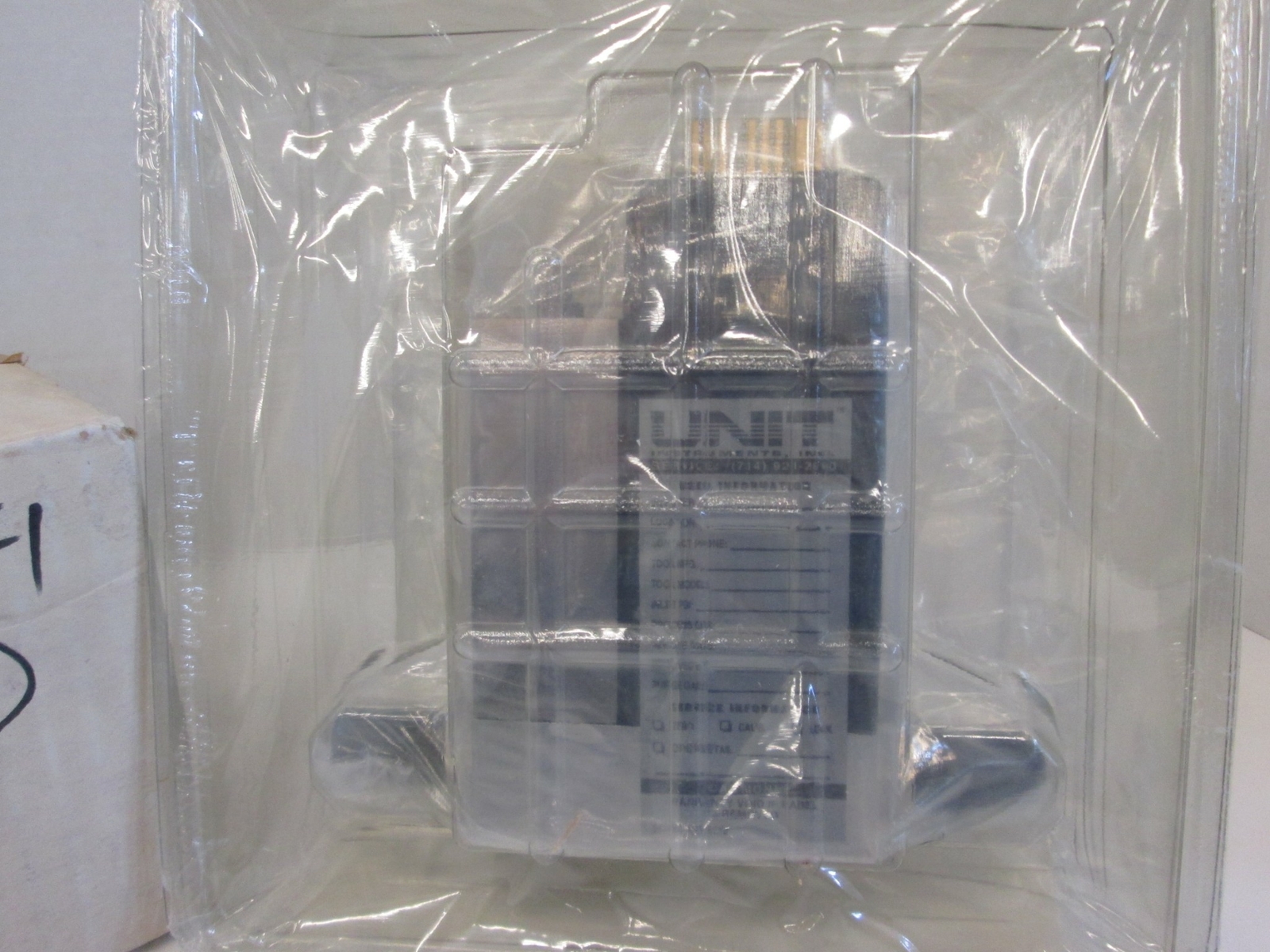 Unit UFC-1100 Mass Flow Controller, He, 7L, Refurbished