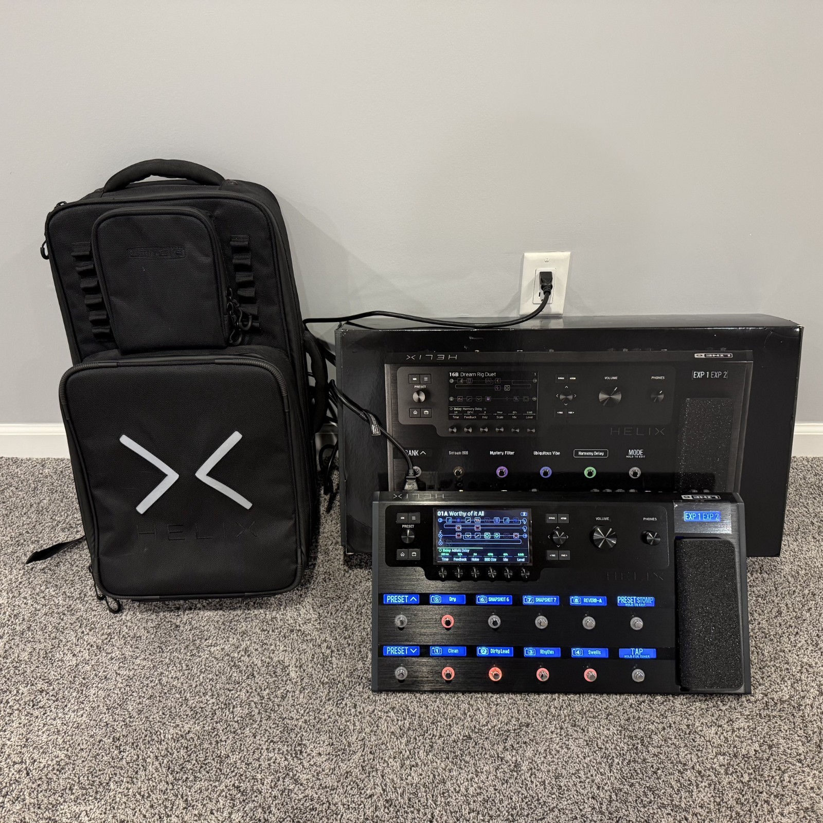 Line 6 Helix Floor Guitar Processor w/ Line 6 Backpack and Original Box *MINT*