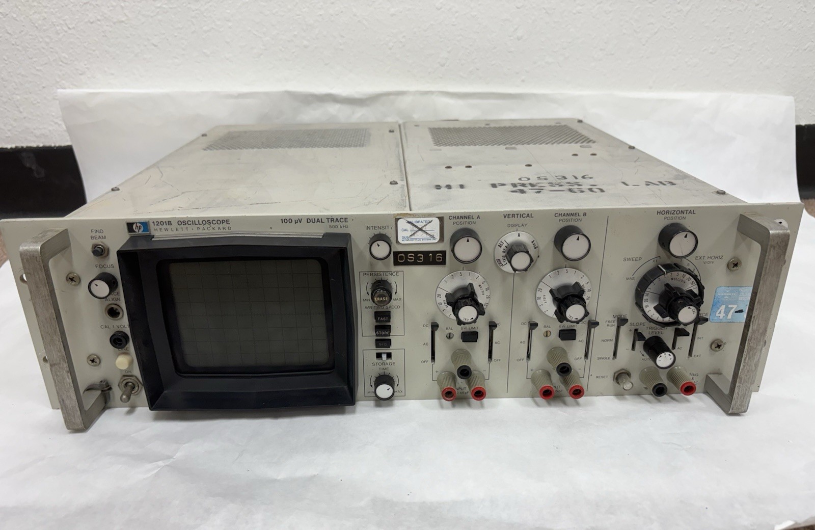 Vintage Hewlett Packard HP 1201B Oscilloscope 100 μV Dual Trace 500kHz