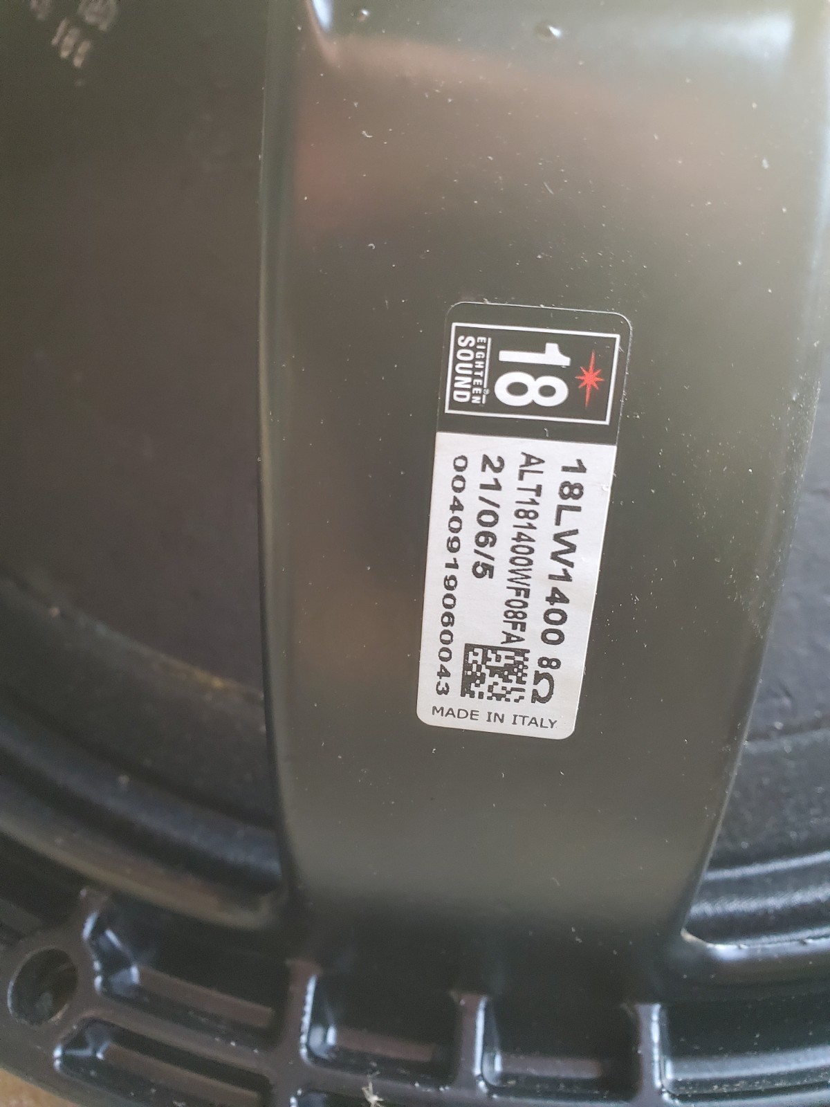 18SOUND Eighteen Sound 18LW1400-8 LF Drivers 18" Extended LF Ferrite Transducer