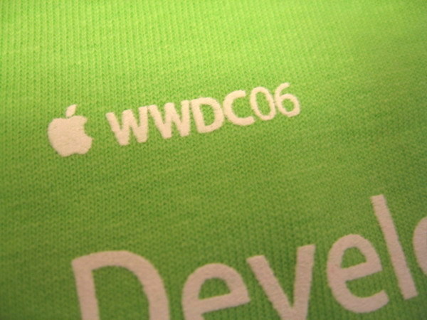 APPLE WWDC OS Developer Development Tools 2006 T-SHIRT Small SM tee shirt SDK 06