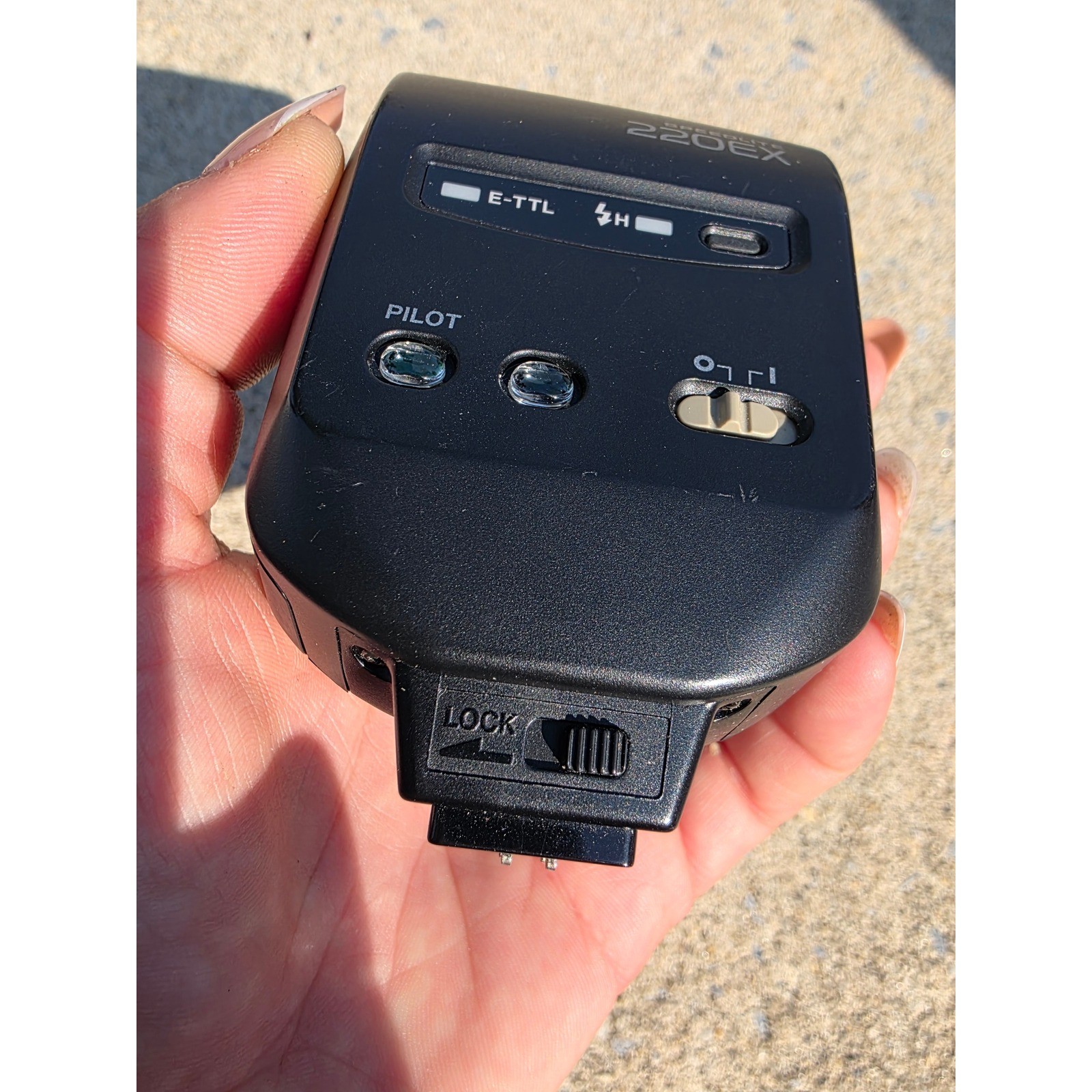 Canon Speedlite 220EX External Camera Flash E-TTL Black Made in Japan