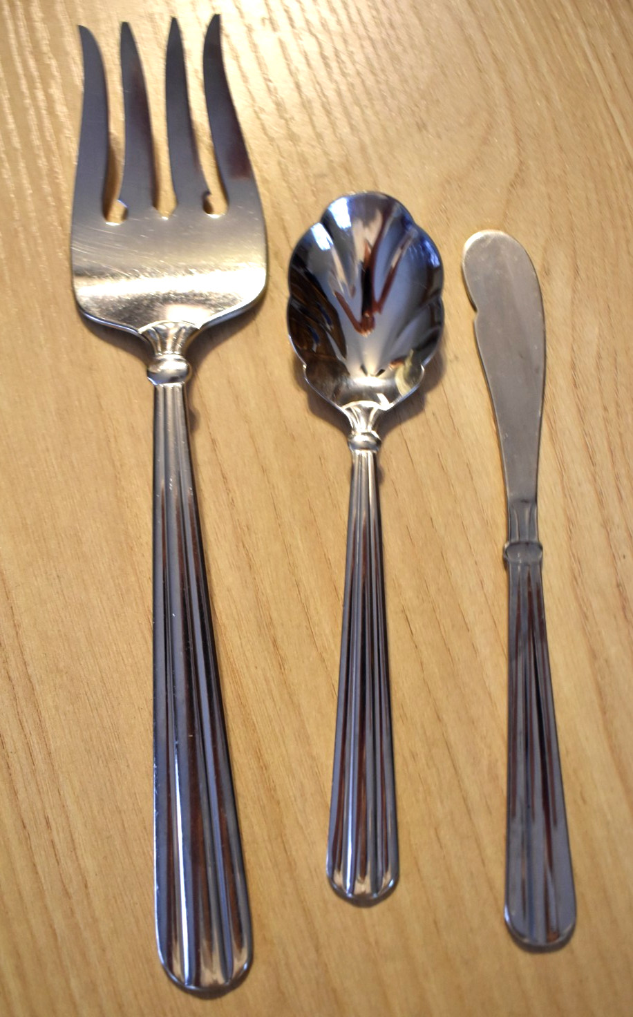 Oneida Unity Pattern USA Heavy Stainless Flatware 47 Pc Service for 8 + Extras
