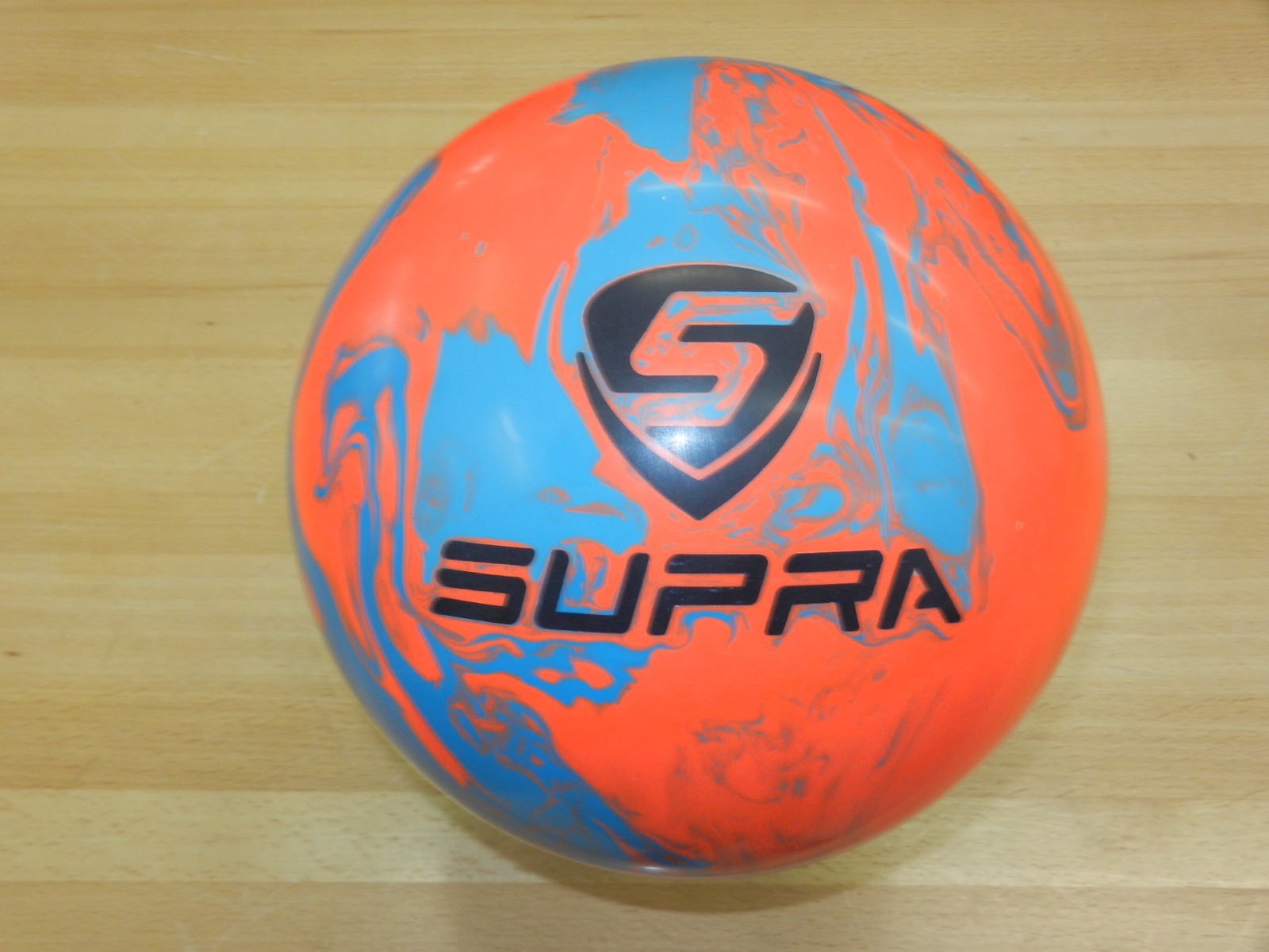 NIB 12# Motiv Supra Sport Bowling Ball - 12.3/3.3" Pin/2.90oz TW