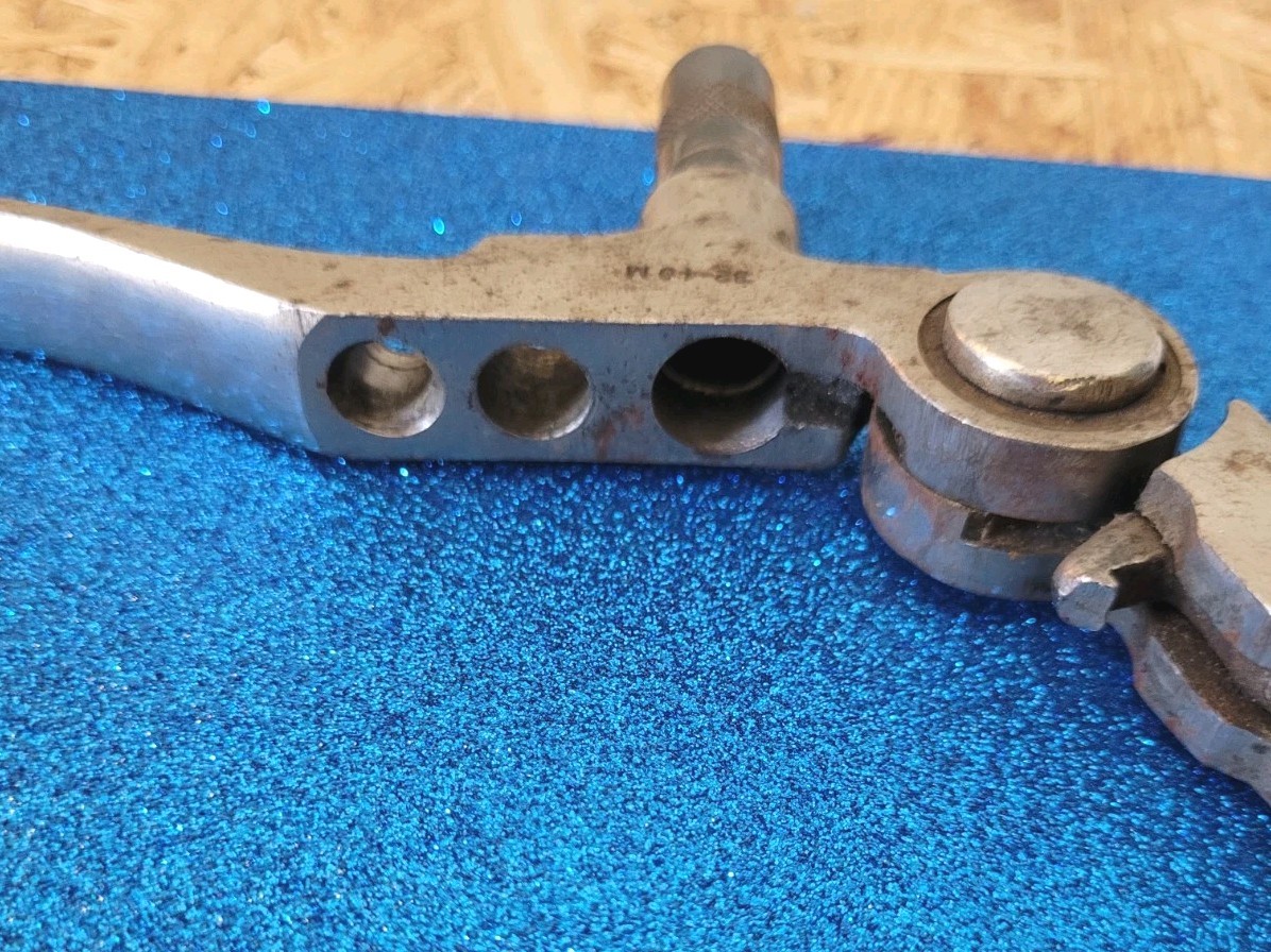 Ideal Mfg Co 32-40 M Nutcracker Style Reloading Tool