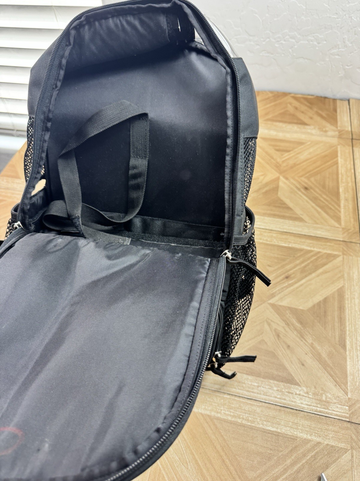 Inogen One G3 BackPack Spare Battery Storage & Padded Straps Black