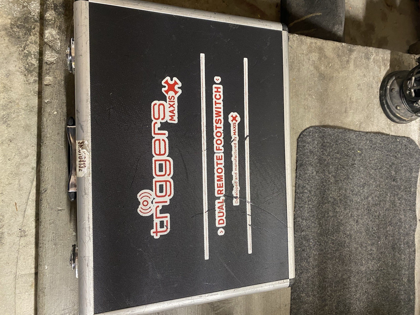 Maxis Triggers Dual Remote Foot Switch System Tugger/Puller