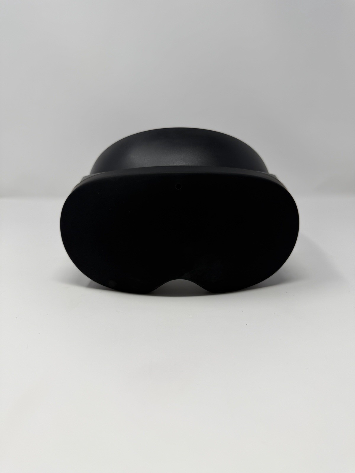 Meta Quest Pro VR 256 GB Headset Only & Charging Dock Good Condition