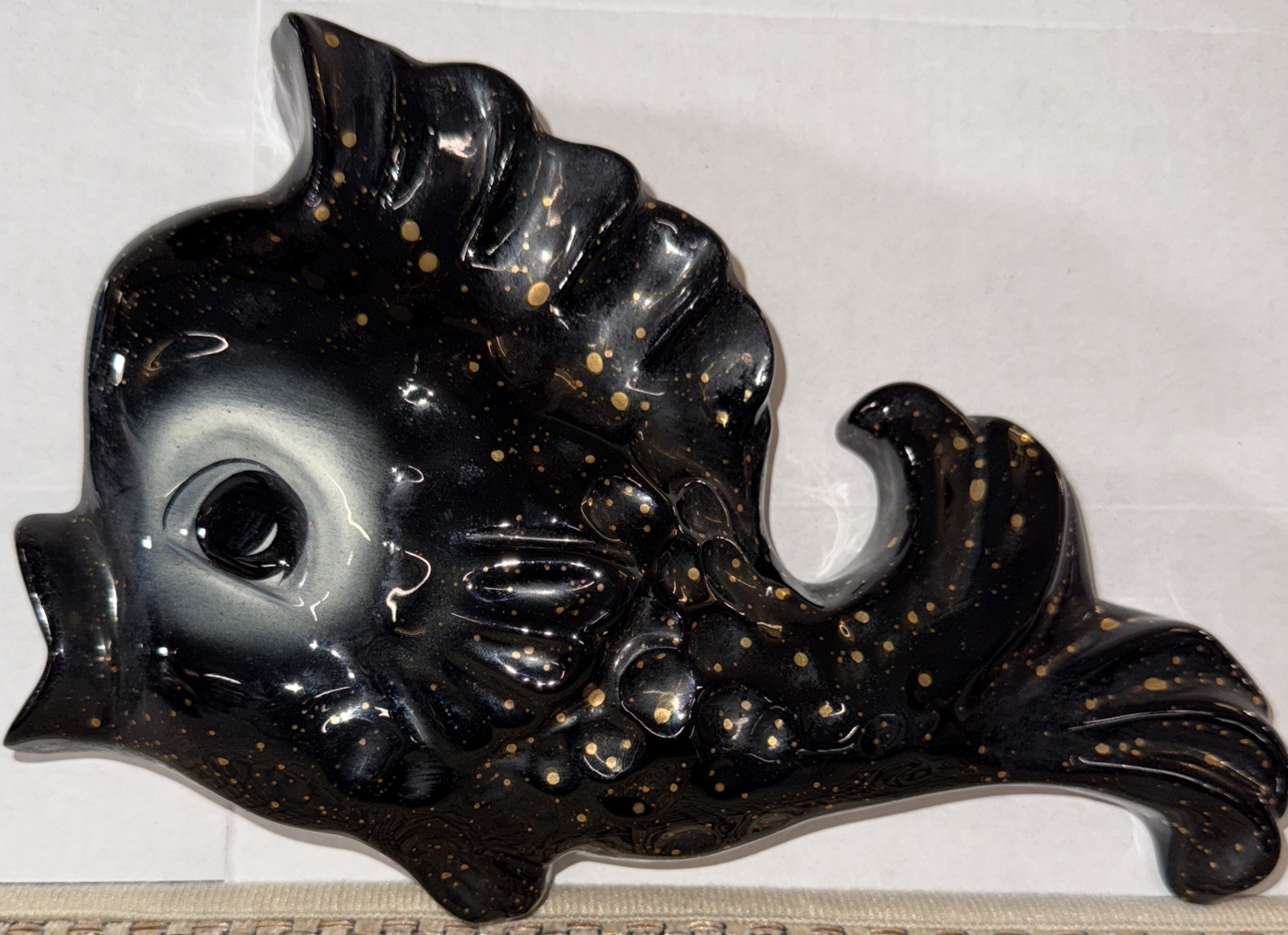 M137- Tropic Treasures Ceramicraft Tropical Fish Wall Planter MCM Black Gold