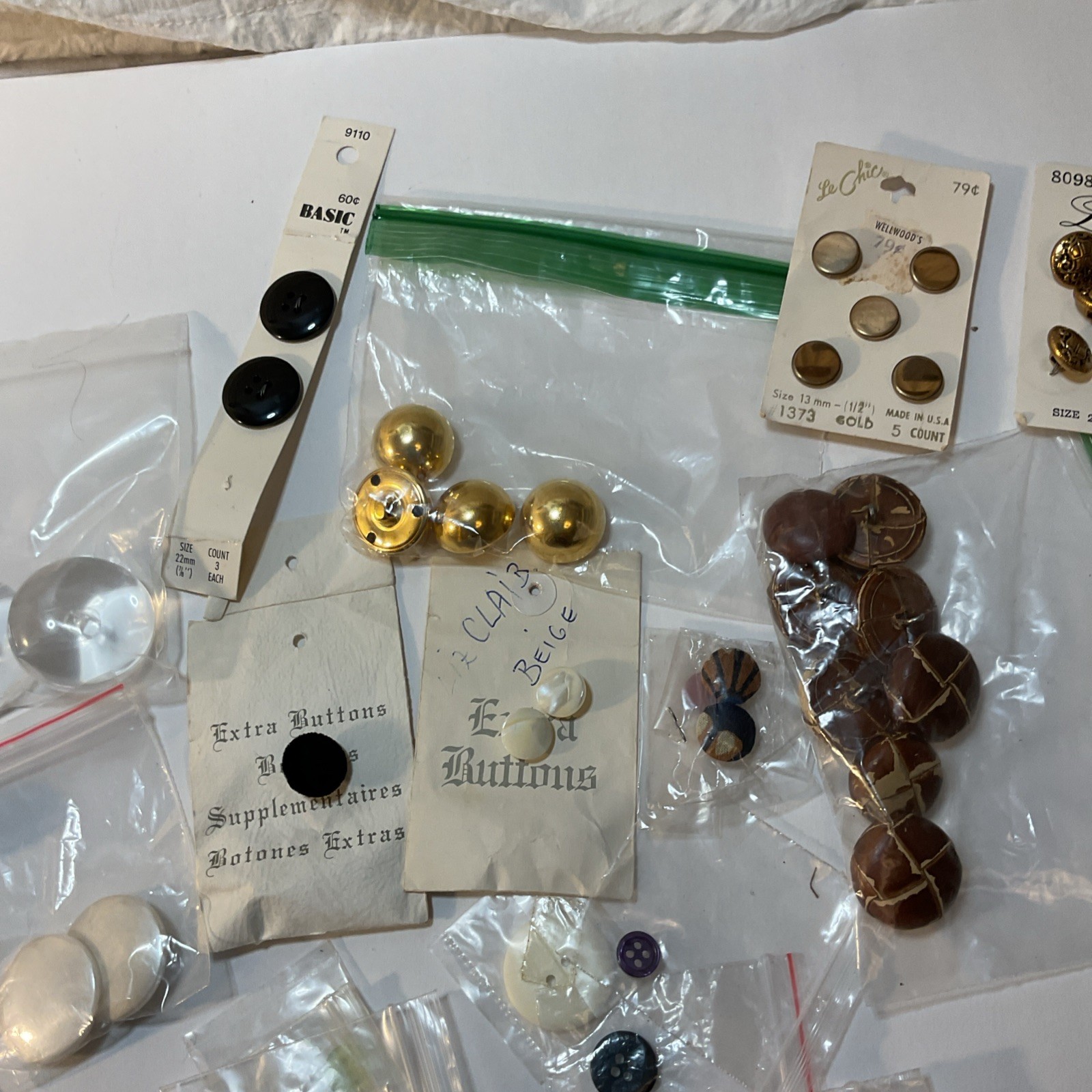 Misc. VTG Sewing Items Lot Buttons, Snaps, Sequins, Barbie Clothes booklets