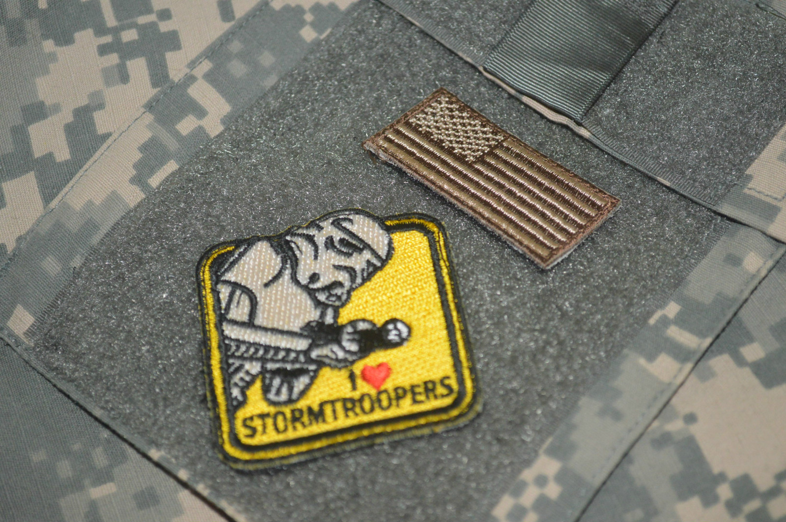COMBINED JOINT SP OPS TASK FORCE CJSOTF-A vêlkrö 2-PC: CAMO FLAG + STORMTROOPER