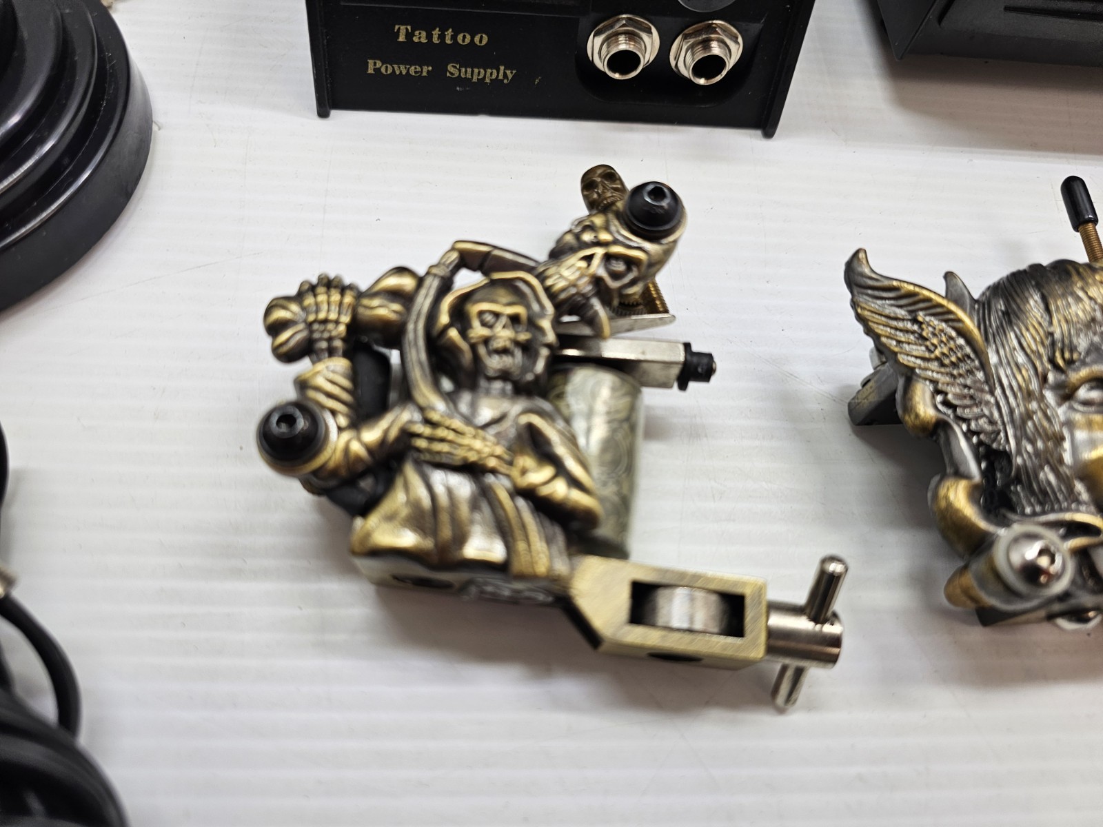 Pro Tattoo Machine Coil Gun Set w/ 2 Power Supplies & Cables – Skull & Dragon
