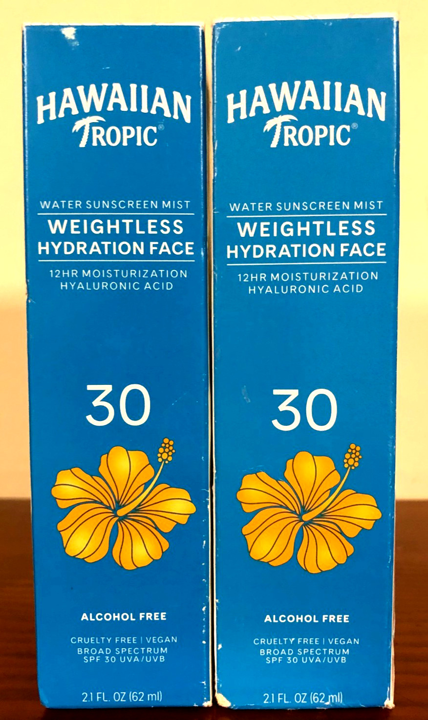 (2) Hawaiian Tropic Weightless Hydration Face SPF 30 Water Mist, 2.1 oz 08/2027