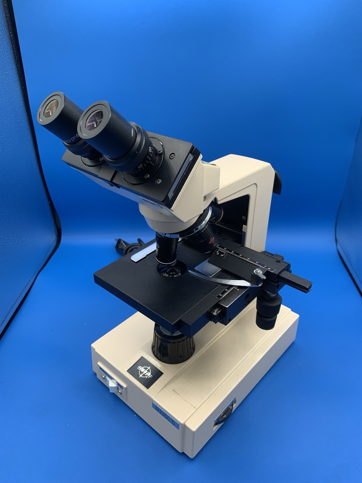 SWIFT M3300-D MICROSCOPE WITH 4X 10X 40X and 100X OBJECTIVES