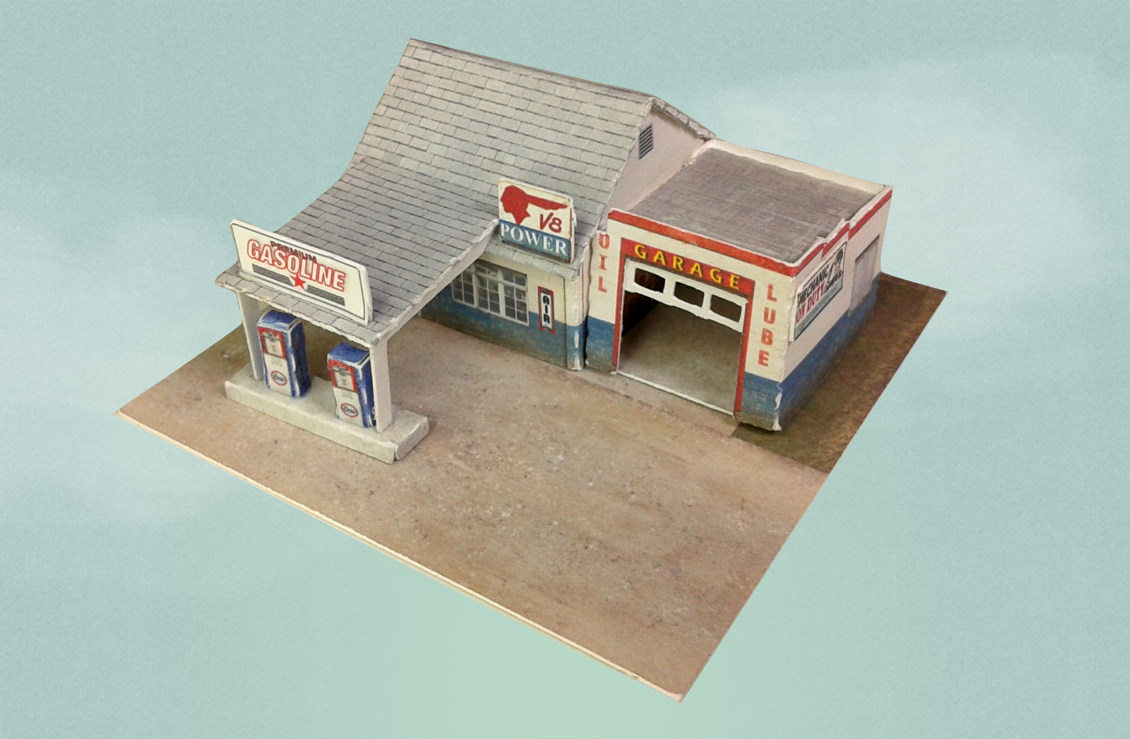 Z Scale Building - Retro Gas Station Service Station (Cover Stock Paper Kit)