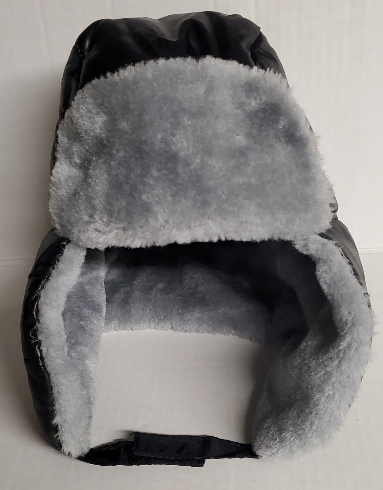 Swiss Tech Boys Black Trapper Hat Water Resistant Warm Lining New!