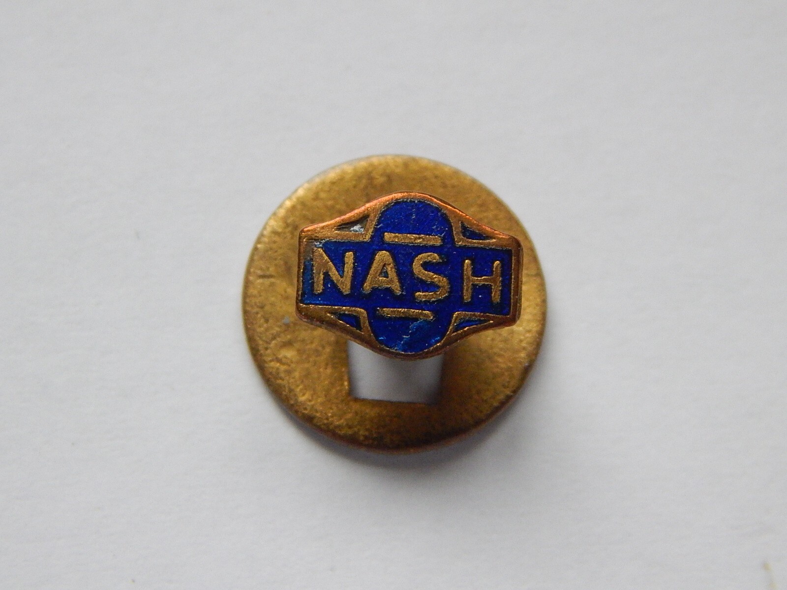 Nash Lapel Badge 8x7mm Original Prewar